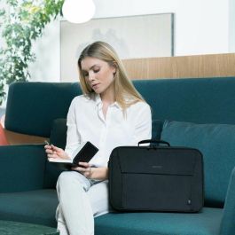 Dicota Eco Multi BASE Funda Maletín Protectora para Portátil 15-17.3" con Compartimento Acolchado Poliéster rPET Sostenible Negra