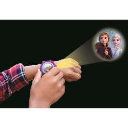 Lexibook Dmw050Fz Reloj Digital Disney Frozen Proyector con 20 Imágenes de Elsa, Anna y Olaf. Pulsera Ajustable para Niños +3 años.