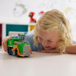 Spin Master 6071213 Rocky Paw Patrol - Vehículo Camión de Reciclaje con Montacargas Móvil y Maletero Abatible, Juguete Infantil