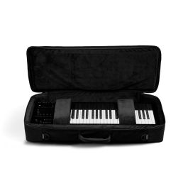 Expressive E Osmose49 Funda Blanda para Teclado 49 Teclas - Impermeable, Cordura, Neopreno Acolchado, Bolsillo Portátil, Compartimentos - Interior 91x31x8.2cm Precio: 238.49999998. SKU: B1GP7ERAHB