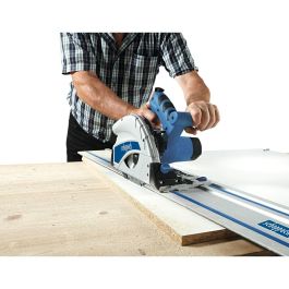 Scheppach PL55 Sierra de Inmersión 1200W, altura de corte 55mm, disco Ø160mm 24 dientes, incluye 2 rieles 700mm, conector y antivuelco