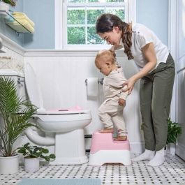 Ingenuity ING0074451171435 Taburete y orinal con cuenco extraíble, antideslizante y asiento ergonómico, rosa Ingenuity ING0074451171435 Taburete y orinal con cuenco extraíble, antideslizante y asiento ergonómico, rosa