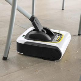 NUEVO KARCHER KB 5 - Escoba eléctrica inalámbrica - Autonomía de la batería 30 min en suelos duros (20 min en alfombra) - Compacta y ligera 1,2 Kg NUEVO KARCHER KB 5 - Escoba eléctrica inalámbrica - Autonomía de la batería 30 min en suelos duros (20 min en alfombra) - Compacta y ligera 1,2 Kg
