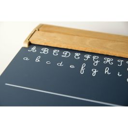 JEUJURA Escritorio Escolar de Madera Roble Teñido con Pizarra Reversible y Cofre de Almacenamiento - Altura 59 cm (3+ Años)