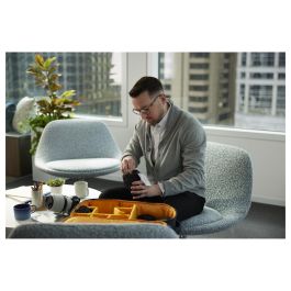 HP Mochila 6M5S3AA Creator para Portátiles hasta 16.1" Azul Marino y Amarillo