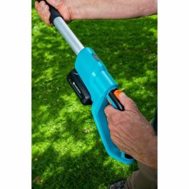 Gardena THS 42 / 18V P4A Cortasetos en Pértiga Inalámbrico 18V, 42 cm Longitud de Corte, 16 mm Ø Rama, Alcance 3m, Batería Incluida