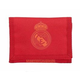 Cartera Real Madrid C.F. 12,5 x 9,5 cm Cartera Real Madrid C.F. 12,5 x 9,5 cm Precio: 8.7604. SKU: S4302957
