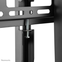 Neomounts NS-M4000BLACK - Soporte de Suelo Móvil para TV de Pantalla Plana, 60" a 105", 150 kg, con Ruedas y Estantes, Negro