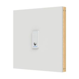 Ubiquiti Lector de Acceso Compacto Tercera Generación, Sensor Proximidad, Apple Touch Pass, BLE 4.1, NFC, PoE, RJ45, IP55, Blanco