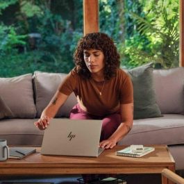 Laptop HP OmniBook X 14-fe0008ns Copilot+ PC Qualcomm Snapdragon X1E-78-100 Qwerty Español 14" X1E78100 16 GB RAM 1 TB SSD