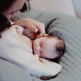 Beaba BEA3660950075984 Big Flopsy Flor de Algodón Sage Green 170 cm